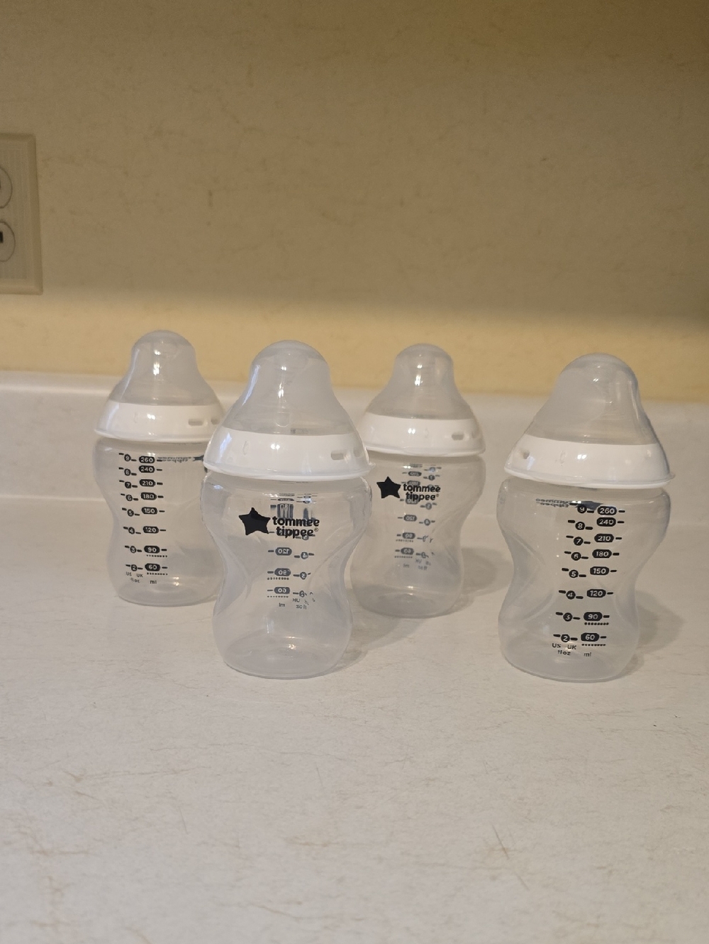 Tommee Tippee Clear White Baby Bottle Set - 4 Pack NWOT